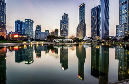 爱上海：Seeking Breakthrough： At the __ event in Shanghai